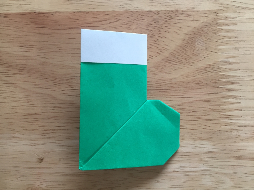 折り紙 サンタブーツの折り方手順を紹介 ゆるりん